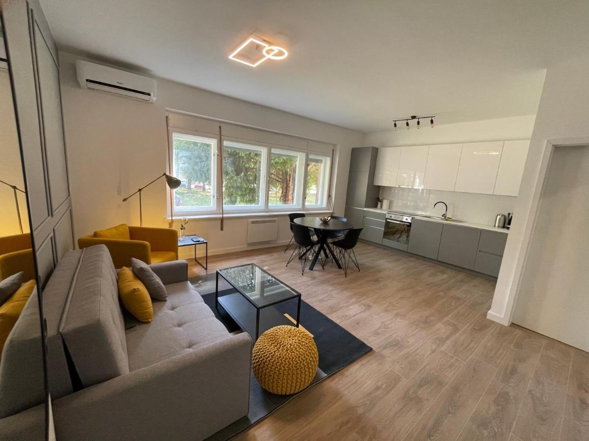 Apartments Ella Загреб Экстерьер фото